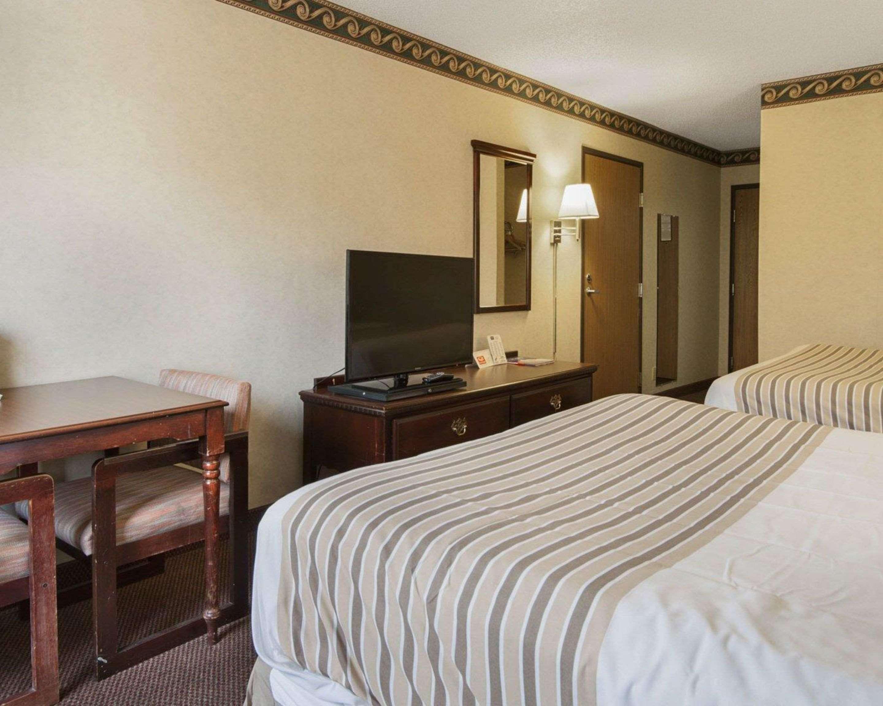 Econo Lodge Inn & Suites El Paso Kültér fotó