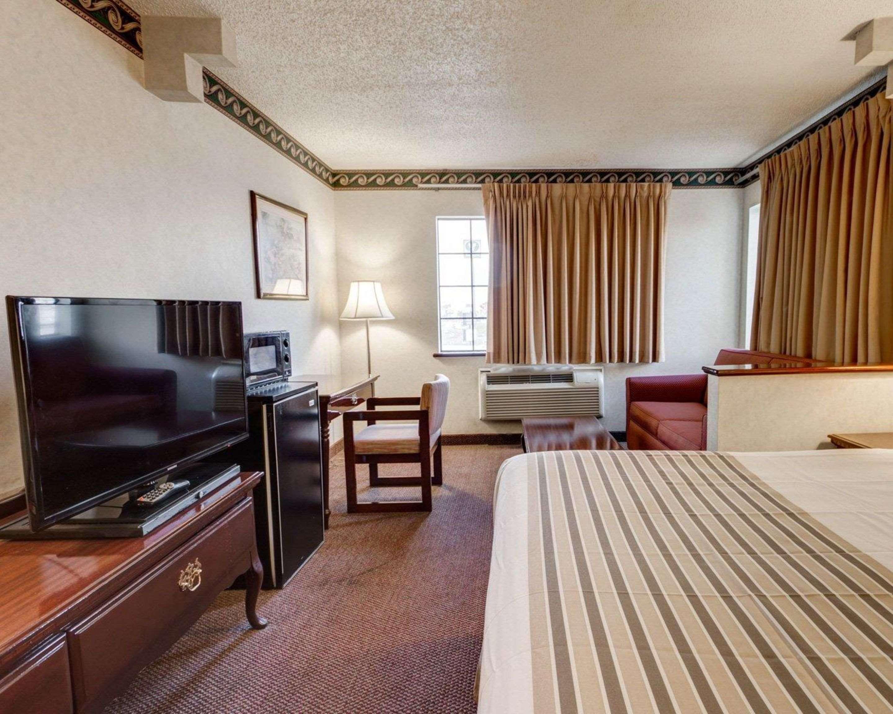 Econo Lodge Inn & Suites El Paso Kültér fotó