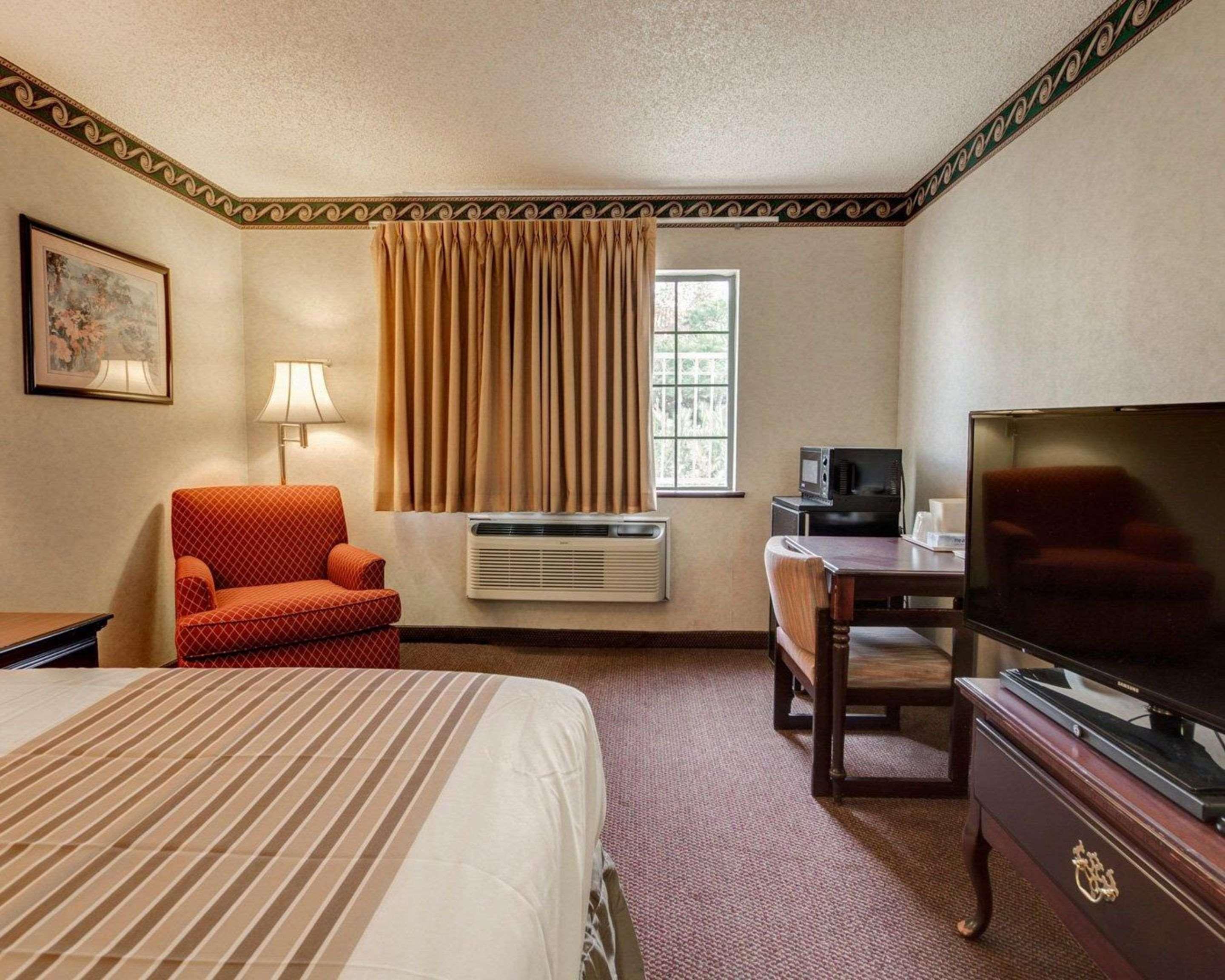 Econo Lodge Inn & Suites El Paso Kültér fotó