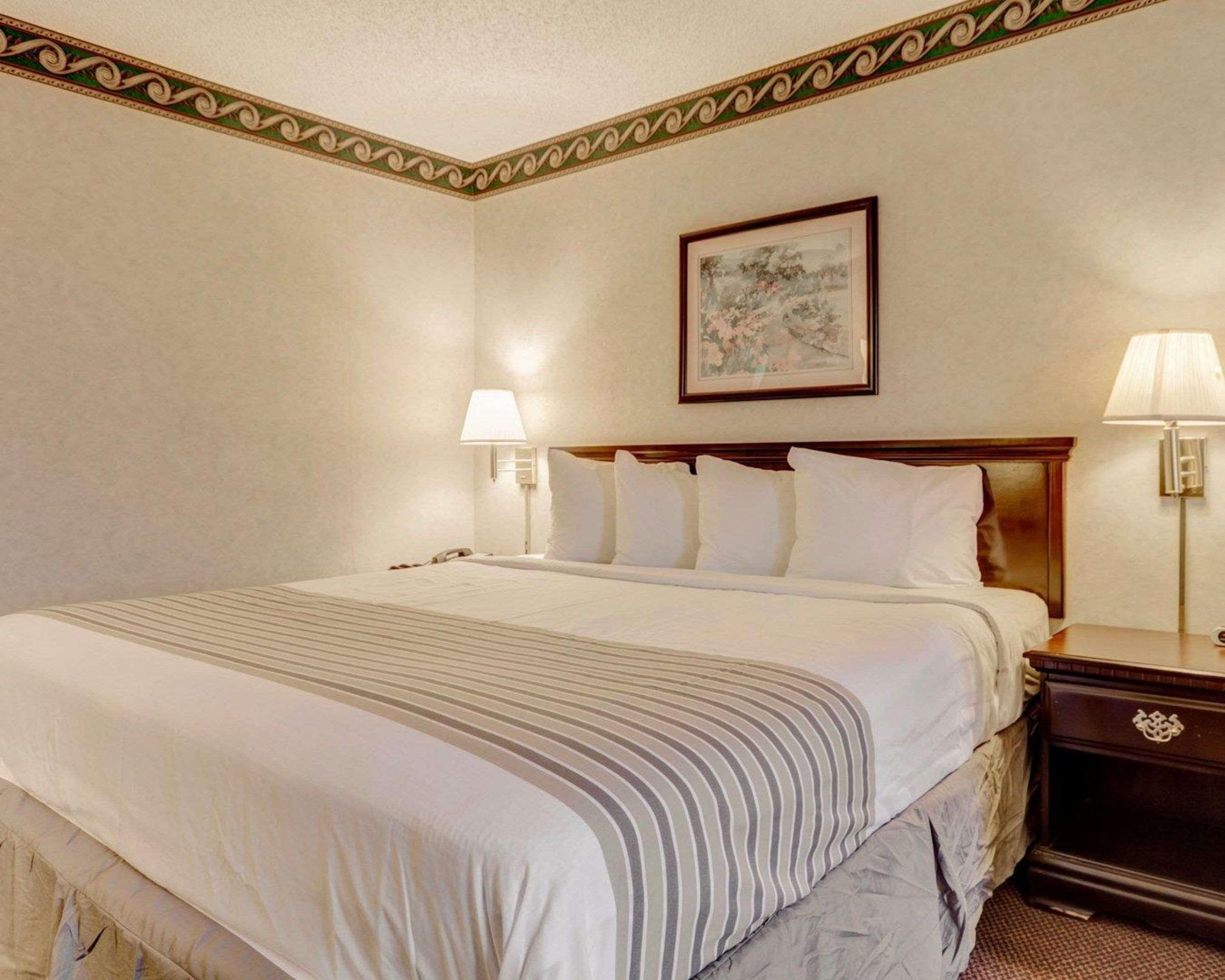 Econo Lodge Inn & Suites El Paso Kültér fotó