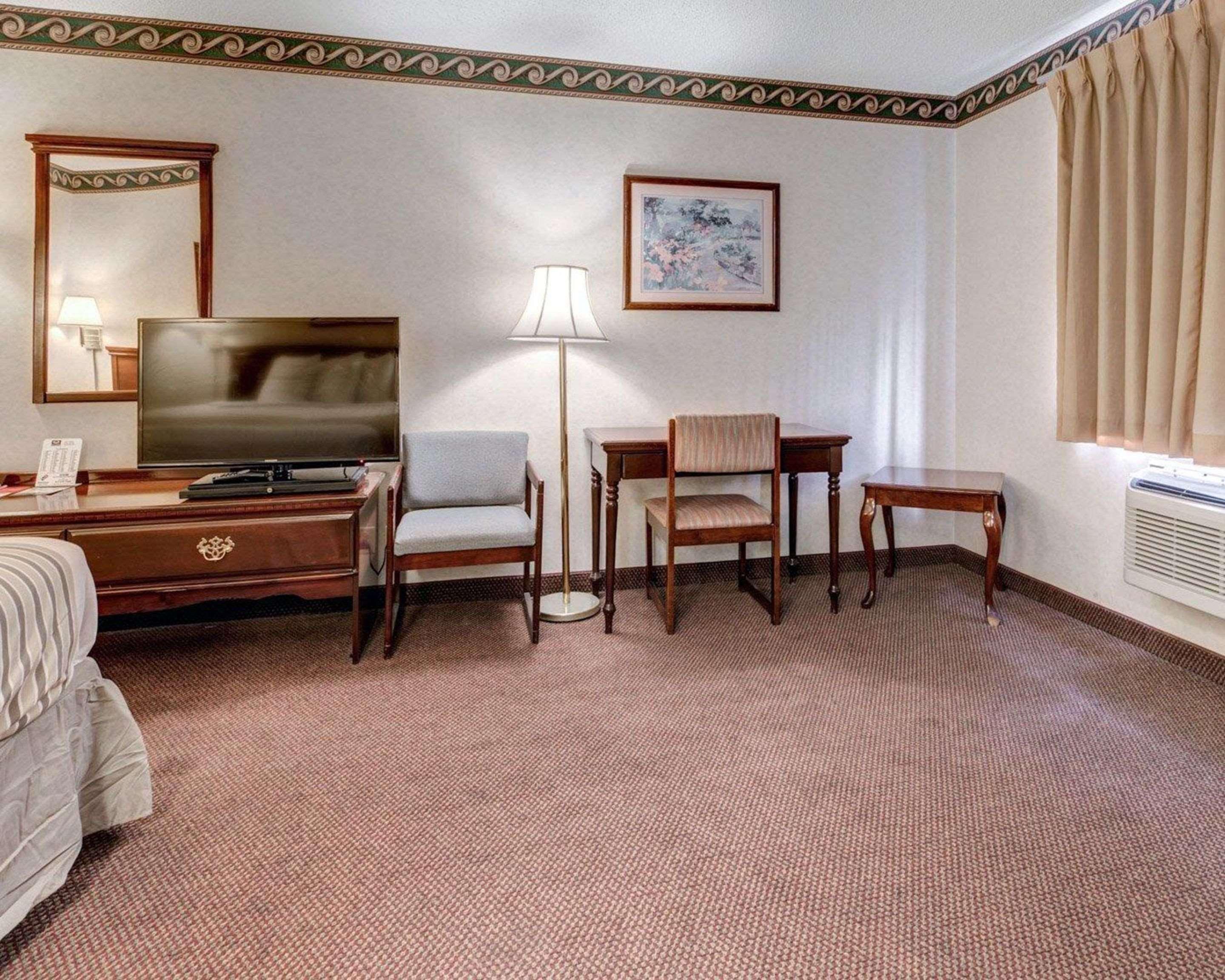 Econo Lodge Inn & Suites El Paso Kültér fotó